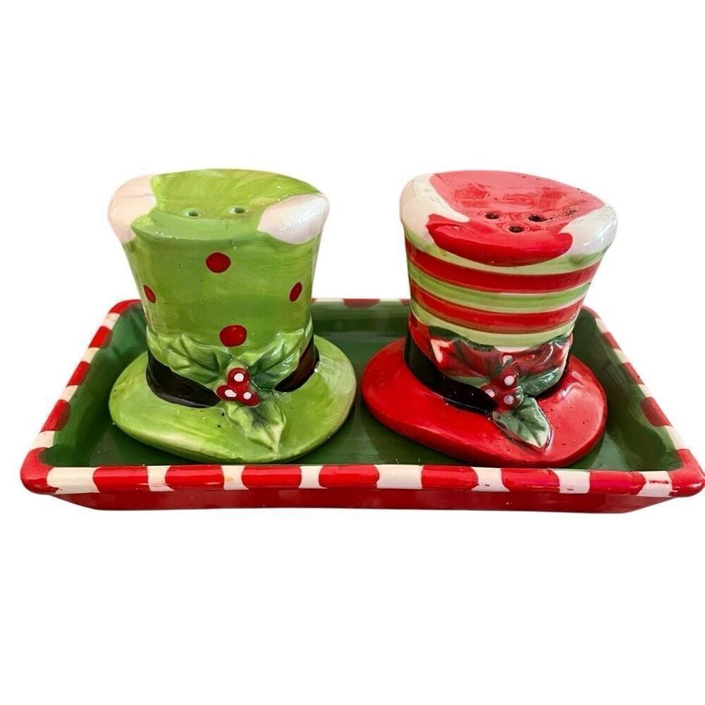 Kirkland’s Ceramic Top Hat Salt Pepper Shakers Red Green Holly Festive Noel Food